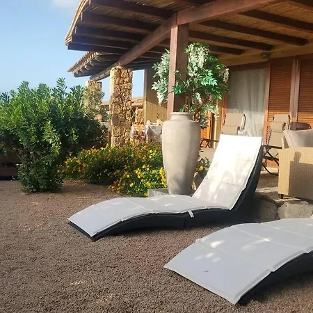 Isor Con Piscina Holiday home *