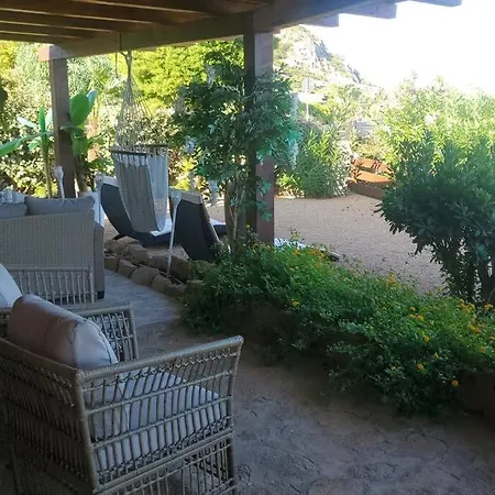 Isor Con Piscina