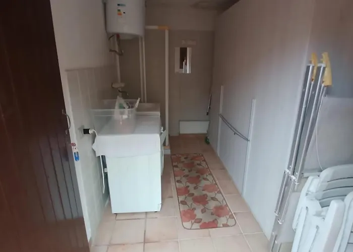 Isor Con Piscina Hébergement de vacances